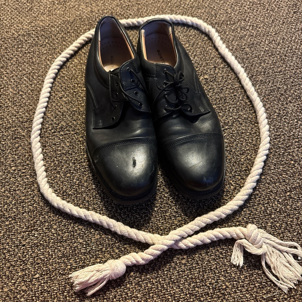 Bostonian Black Leather Men's Oxfords